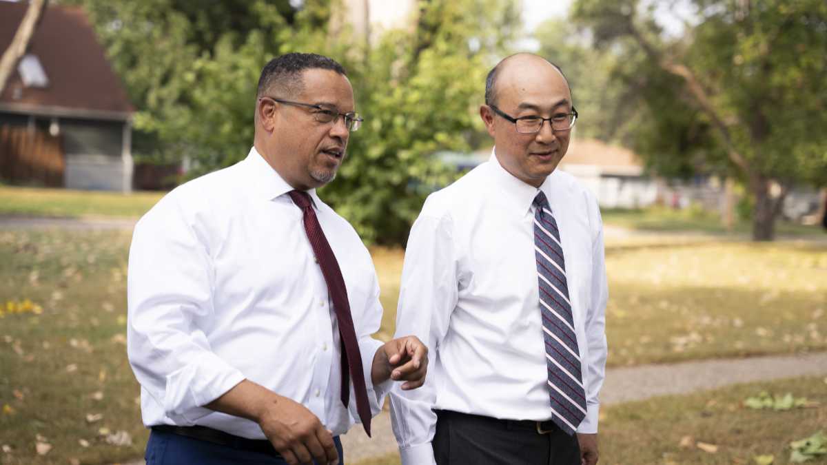 Keith Ellison meeting neighbors